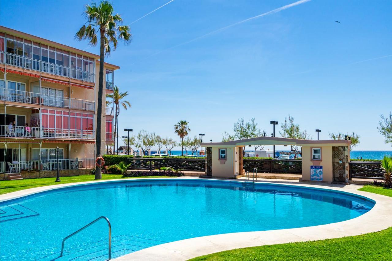 Beachfront Seaview Apartment In Los Boliches By Costarentals - Ref 141 Fuengirola Exteriör bild